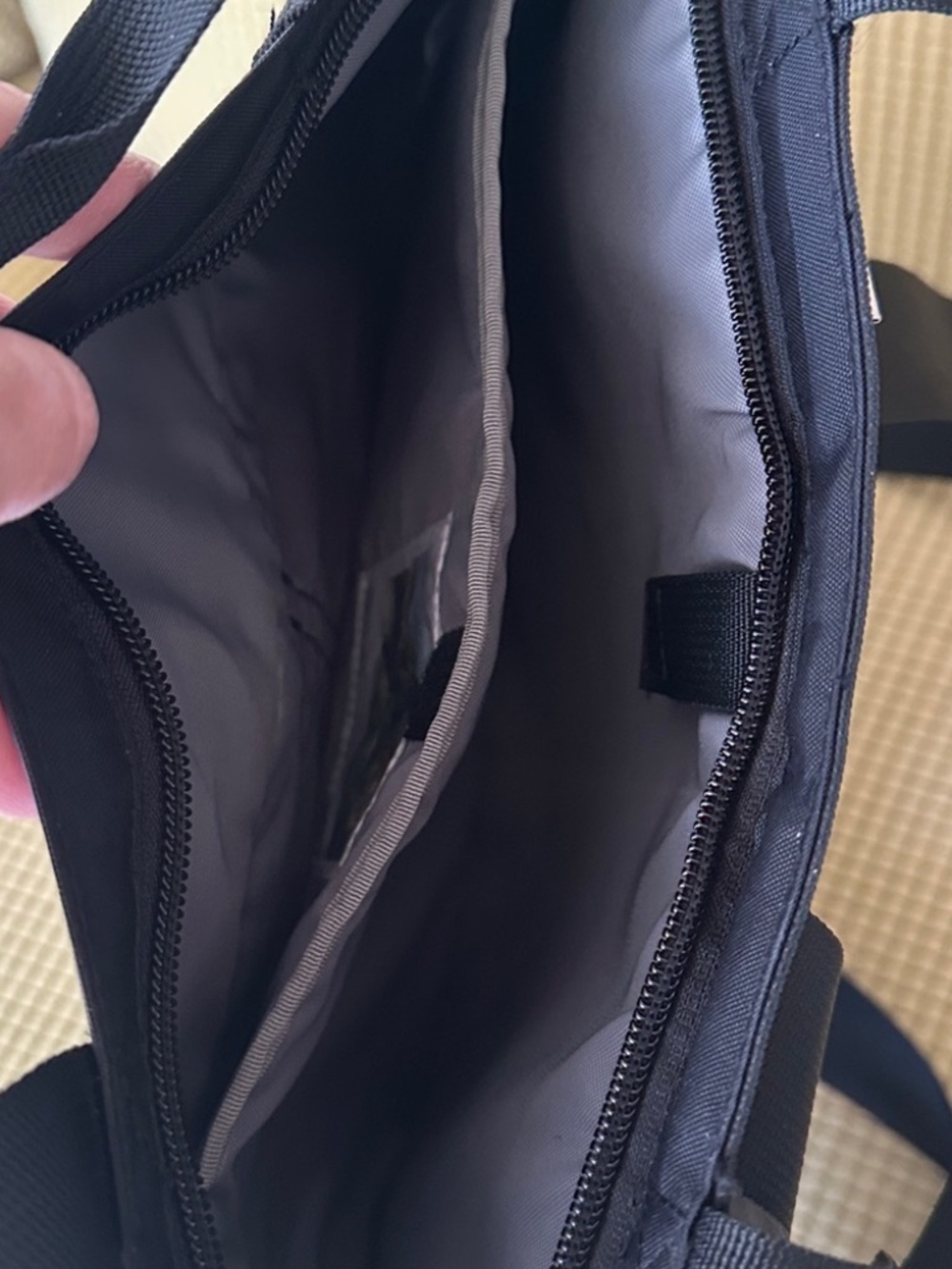 THE NORTH FACE Berkeley Tote Pack - Picture 4 of 5